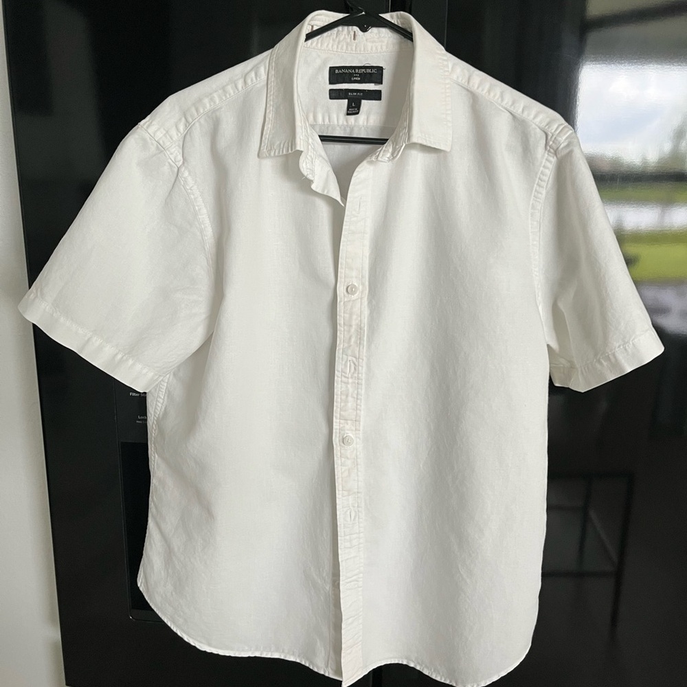Banana Republic White Casual Button Down Shirt
